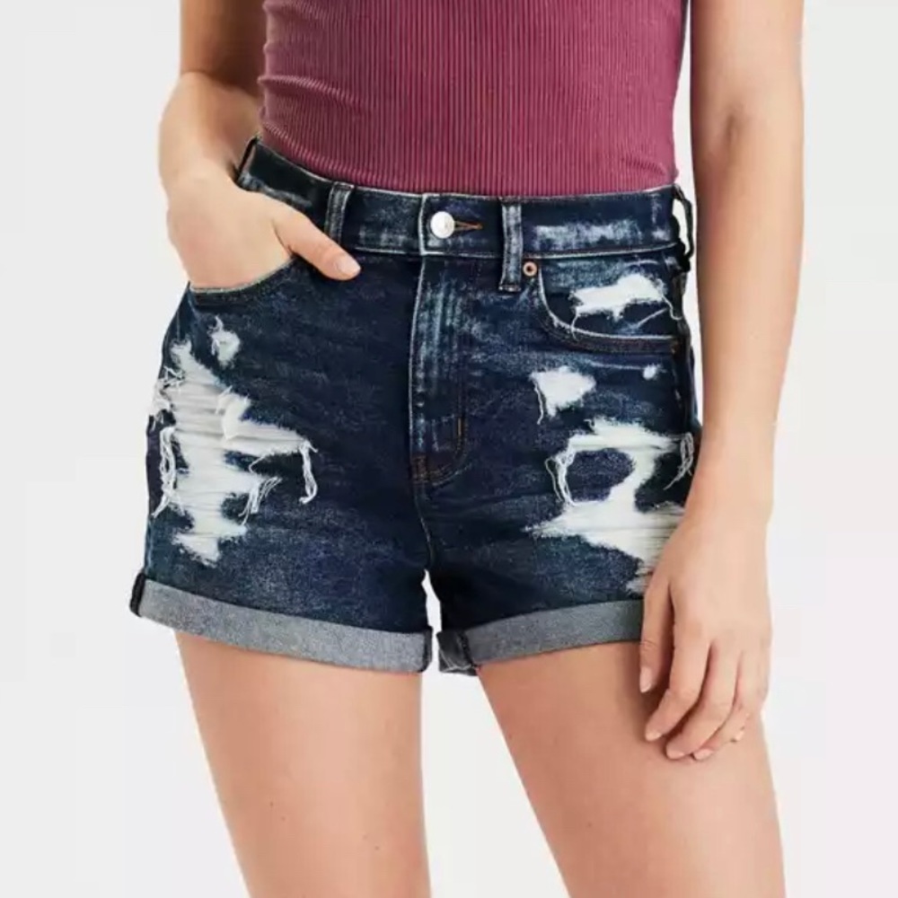 American Eagle Mom Jean Shorts | medium wash | ripped